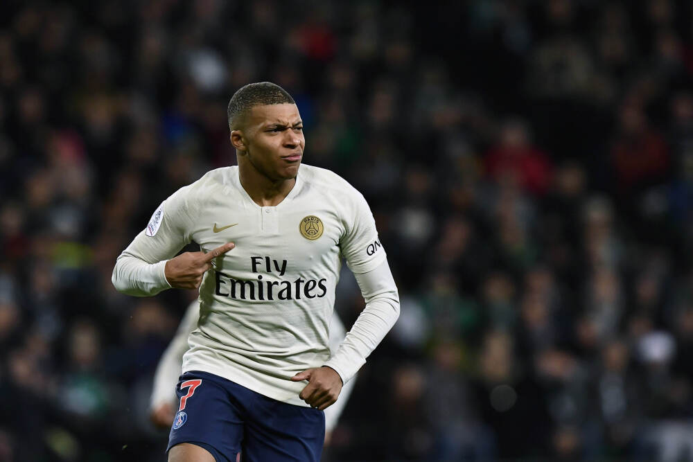 重磅！根据Shams消息，字母哥离开雄鹿几乎成定局！